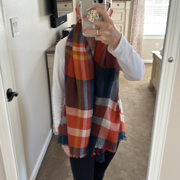 Apt 9 Plaid Multicolored Blanket Scarf - Picture 5 of 8